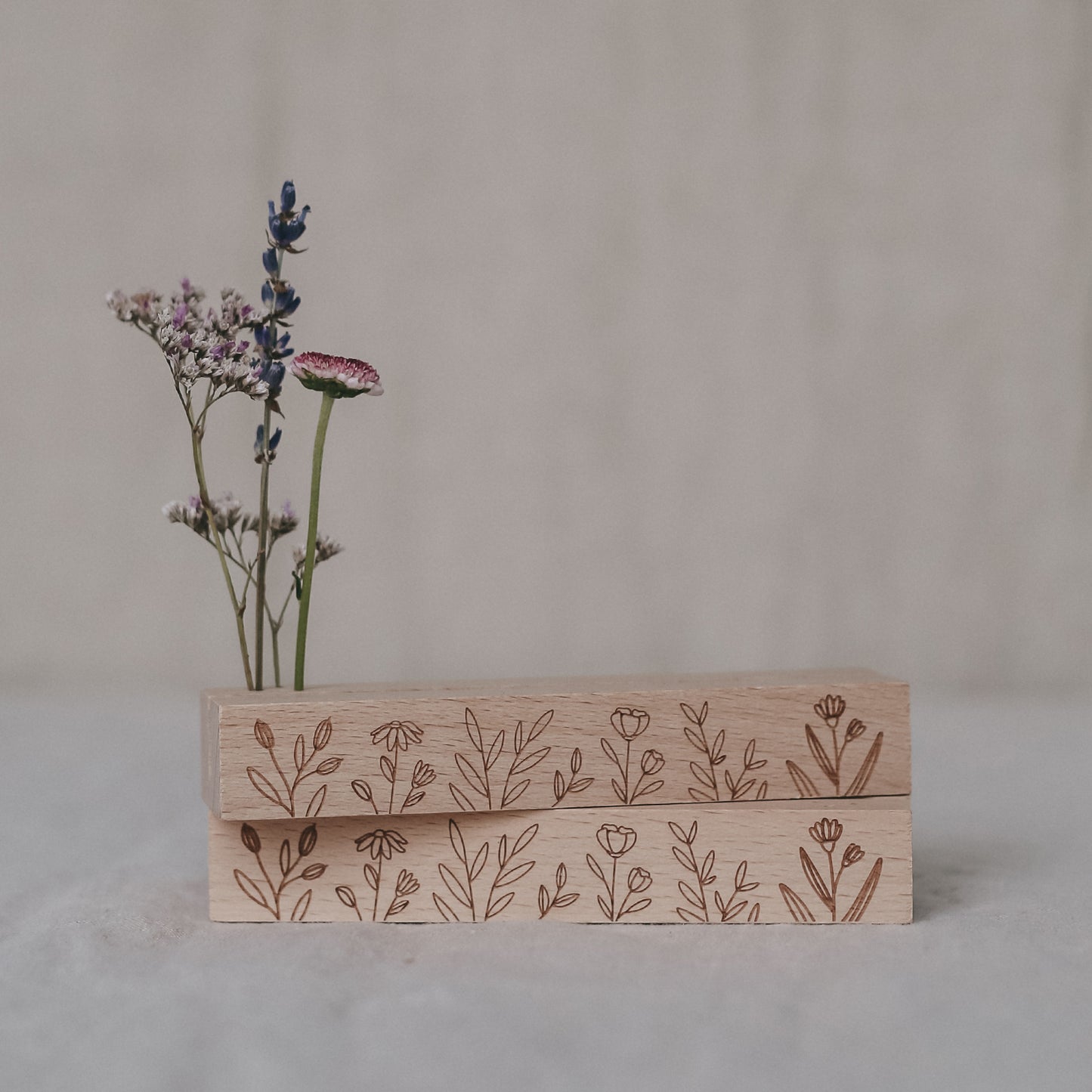 Card and dried flower stand 12cm flower meadow in a set of 2