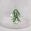 Trinkglas mit grüner Tannenfigur aus Glas im Inneren, dekoratives Weihnachtsglas