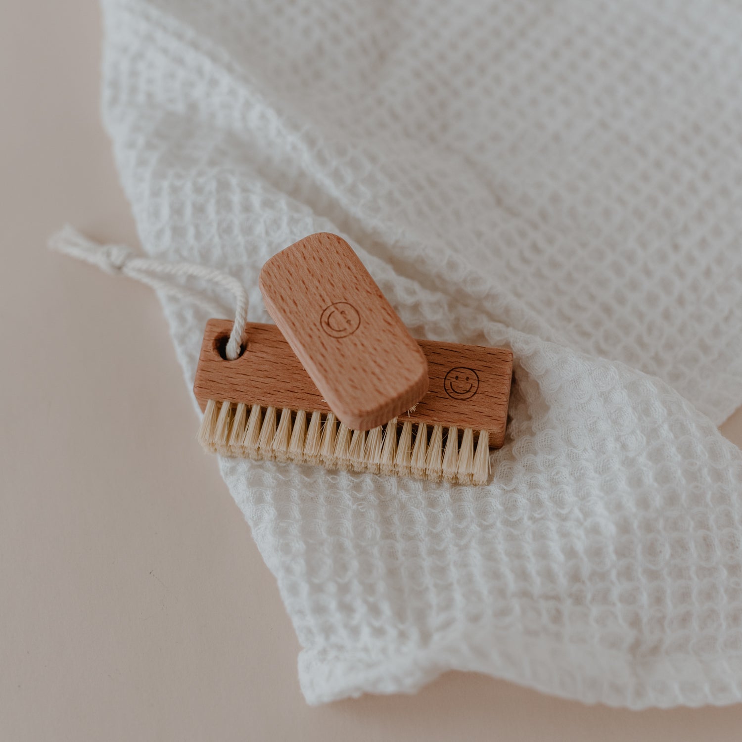 4-teiliges Nagelbürsten-Set – Zweiseitig Mit Weichen & Steifen Borsten – Für Hände, Nägel & Füße