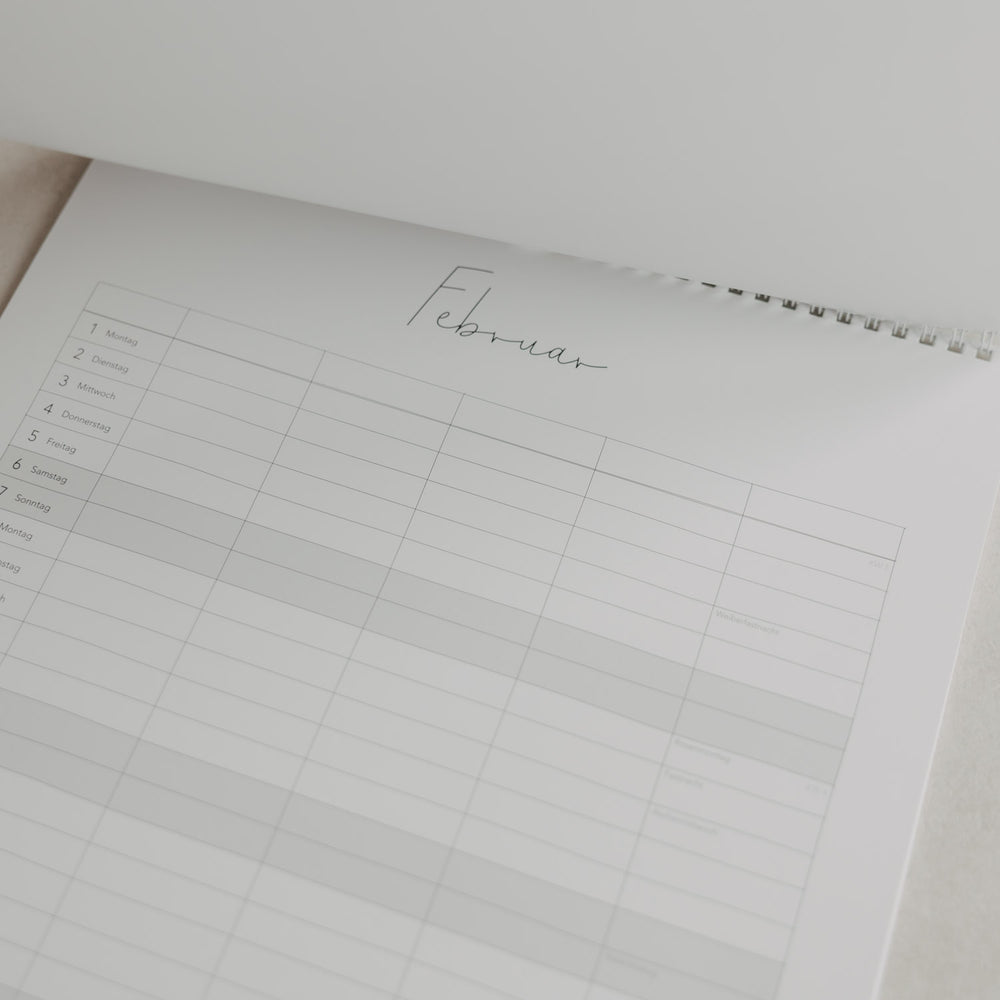 Familienkalender Februar Monatsansicht minimalistisch gestaltet