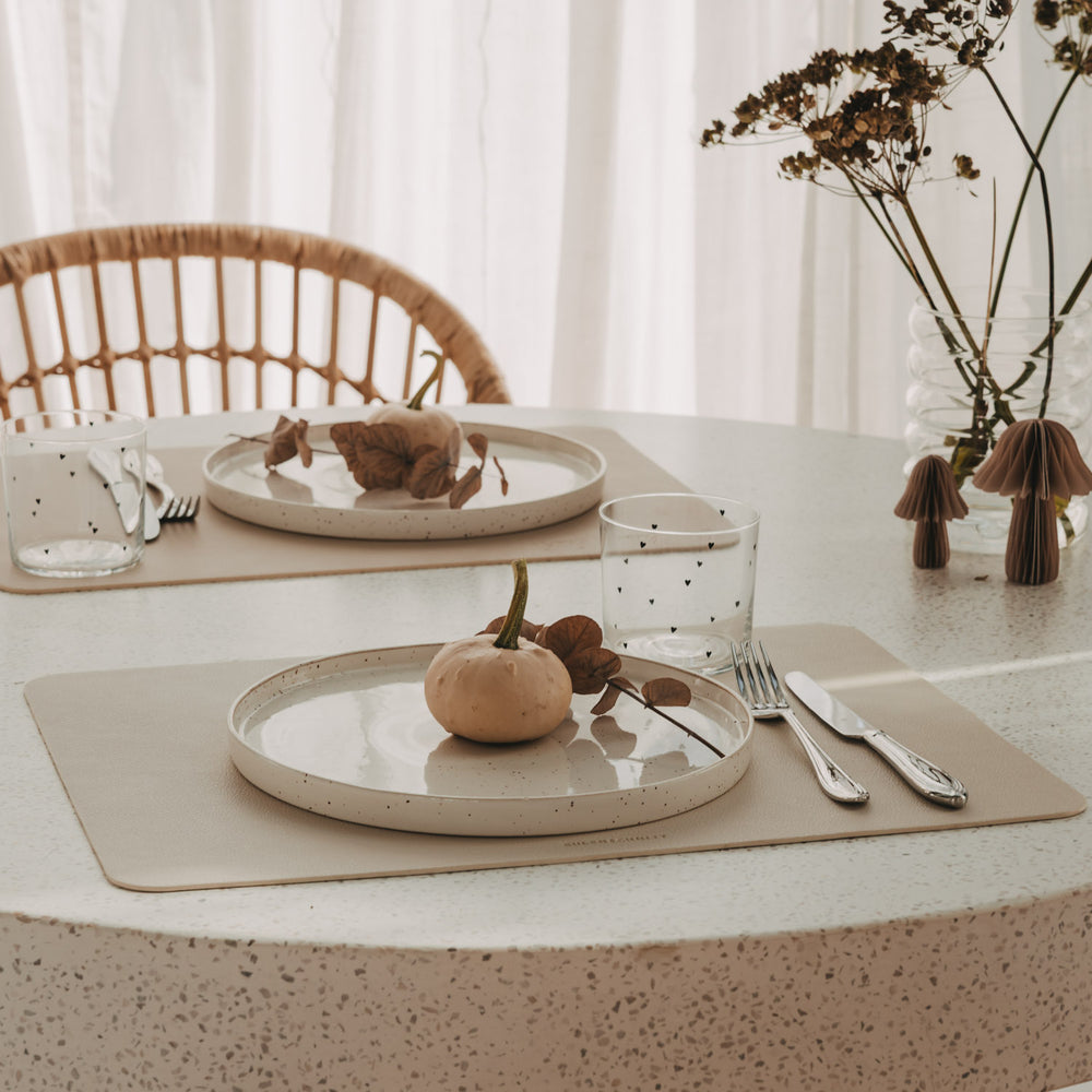 Wendbares Tischset – Beige & Creme mit Herz