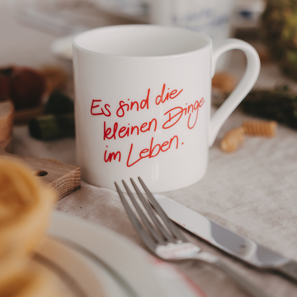Fine Bone Tasse – Spruch & Herzdetail