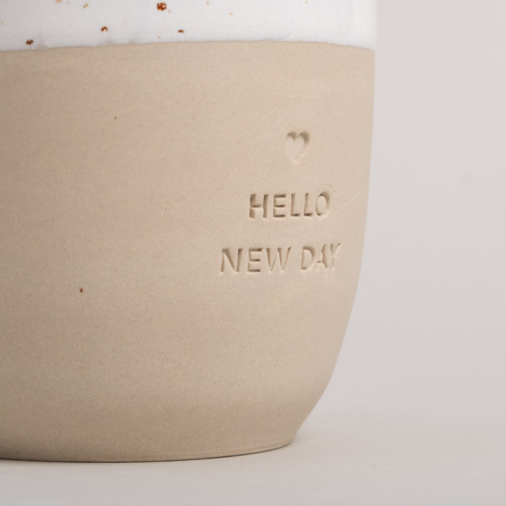 Eulenschnitt Edelstahl-Becher „Hello New Day“ – 350 Ml, Spülmaschinenfest, Mit Griff
