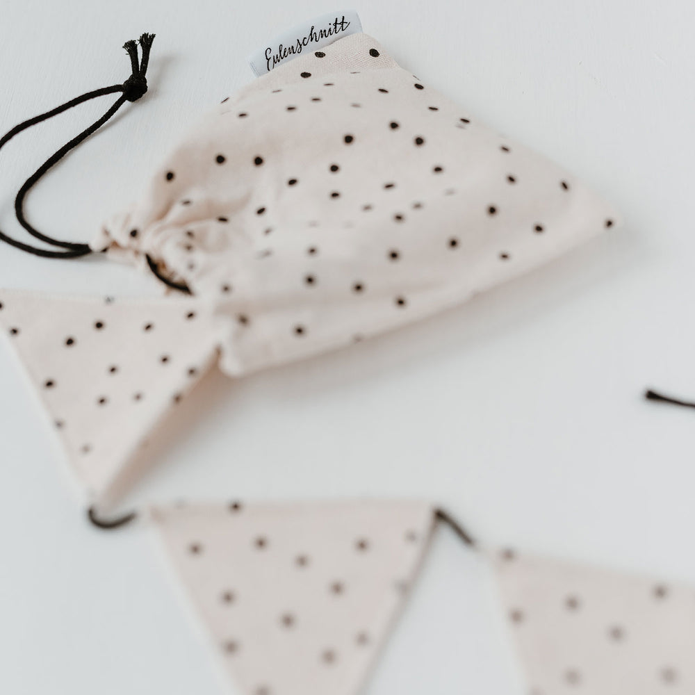 Guirlande de fanions à pois en tissu