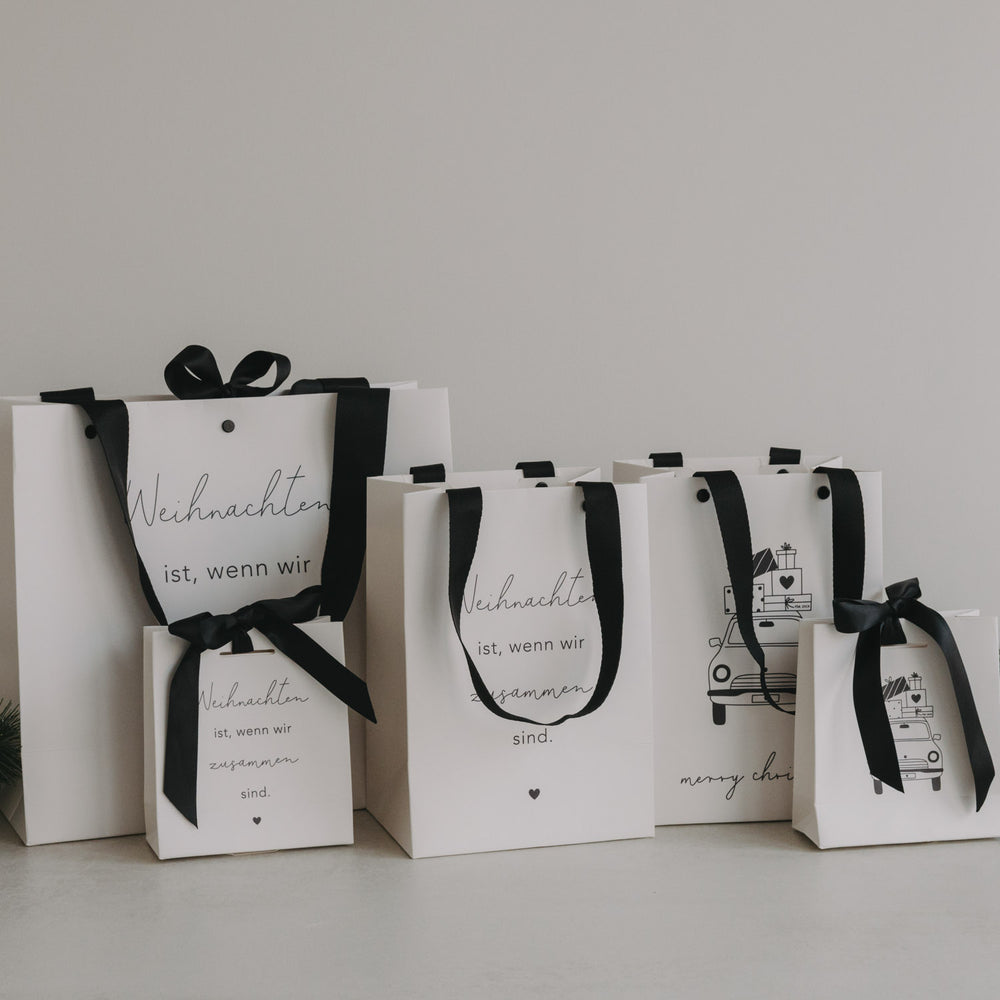 Geschenktüten Weihnachten Set in verschiedenen Größen mit schwarzem Band