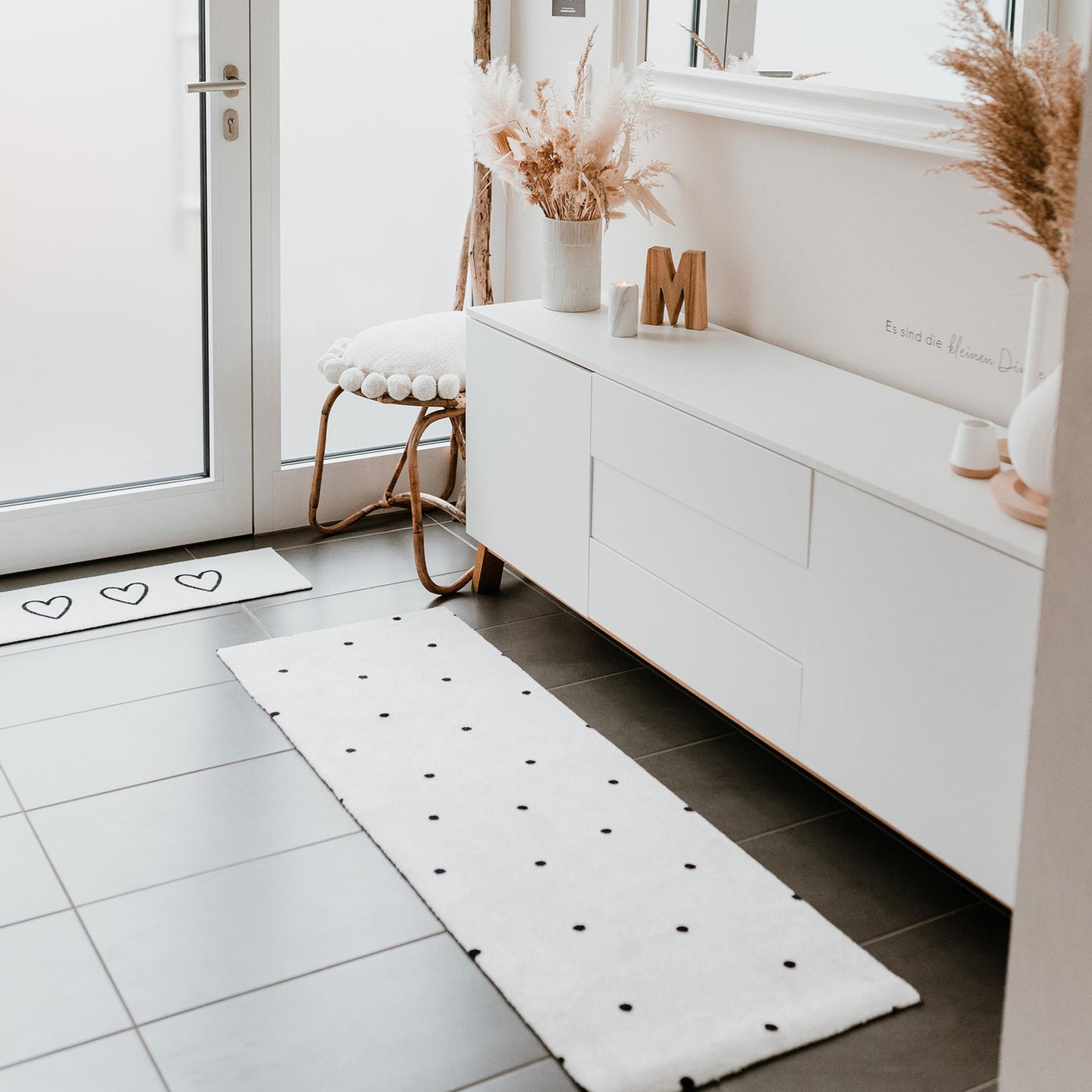 Tapis couloir à pois