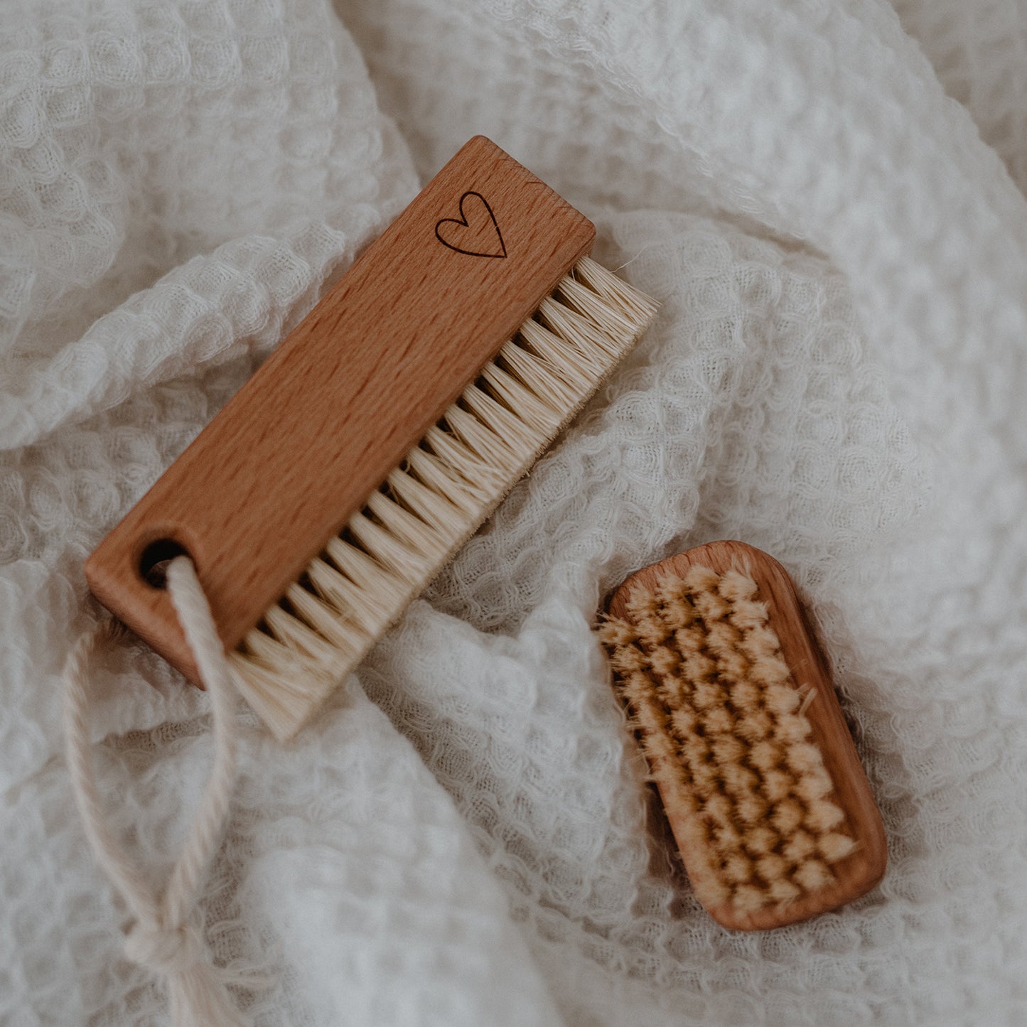 Brosse à ongles coeur