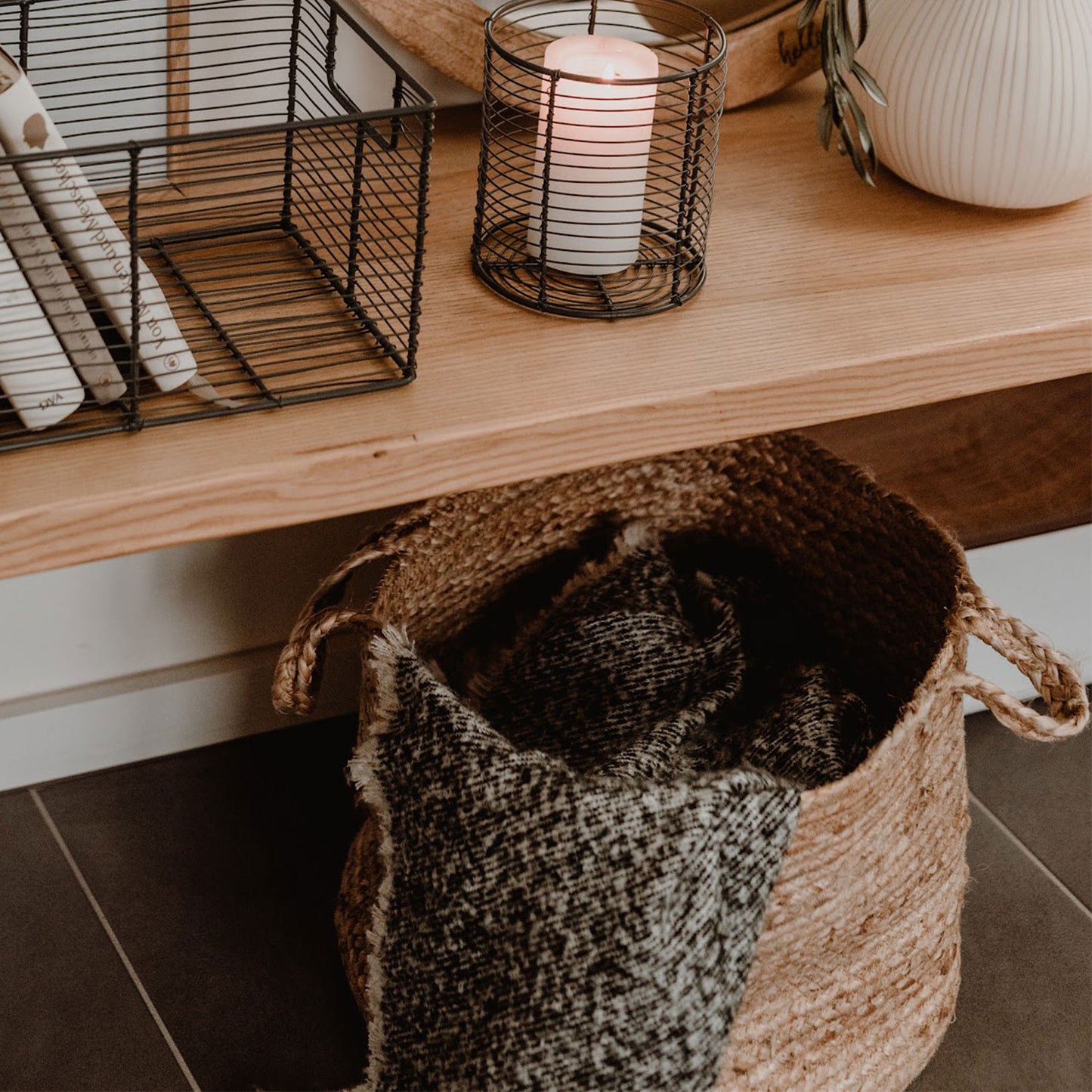 Grand panier de rangement en jute