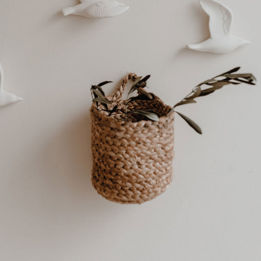 Petit panier de rangement en jute