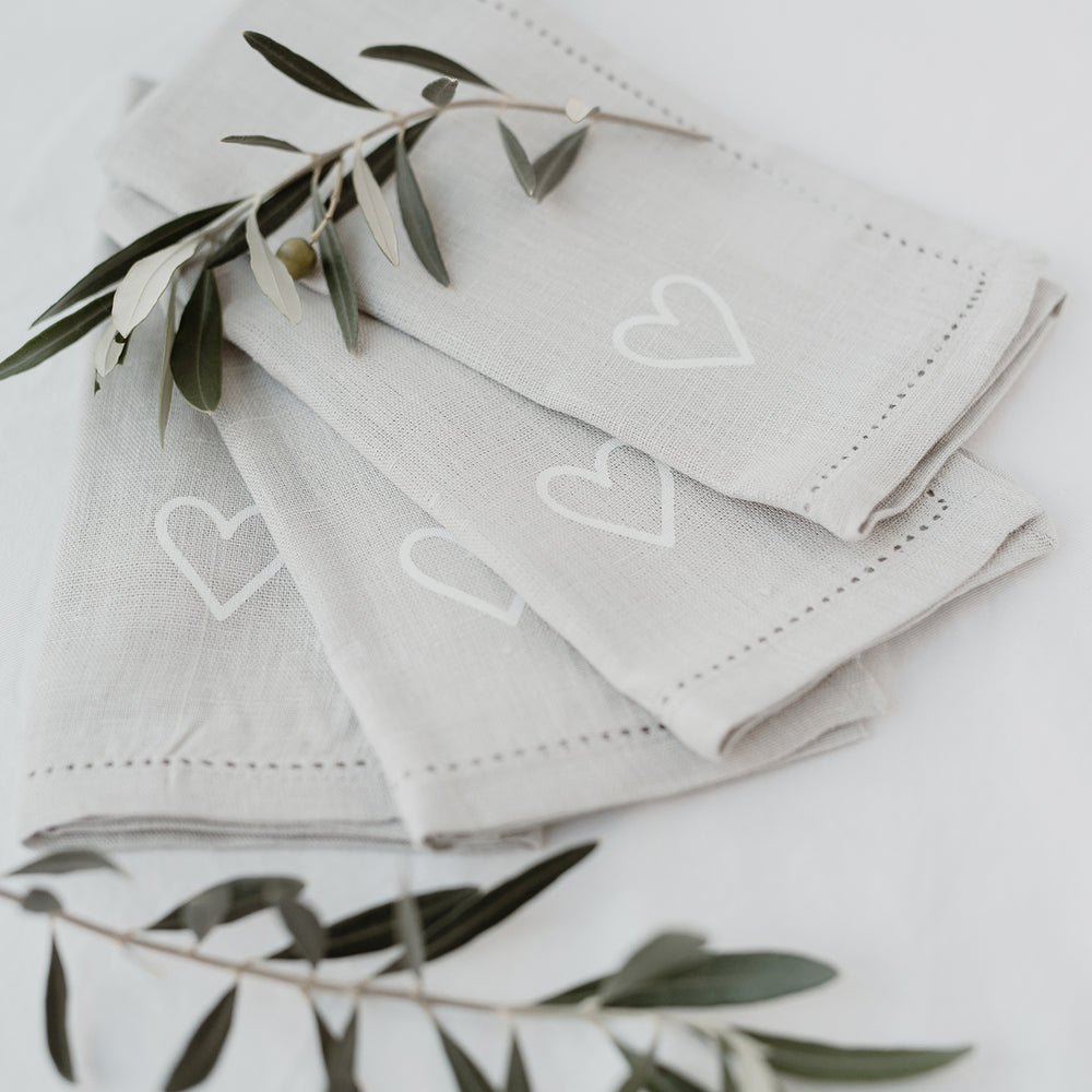 Lot de 4 serviettes en lin "cœur"