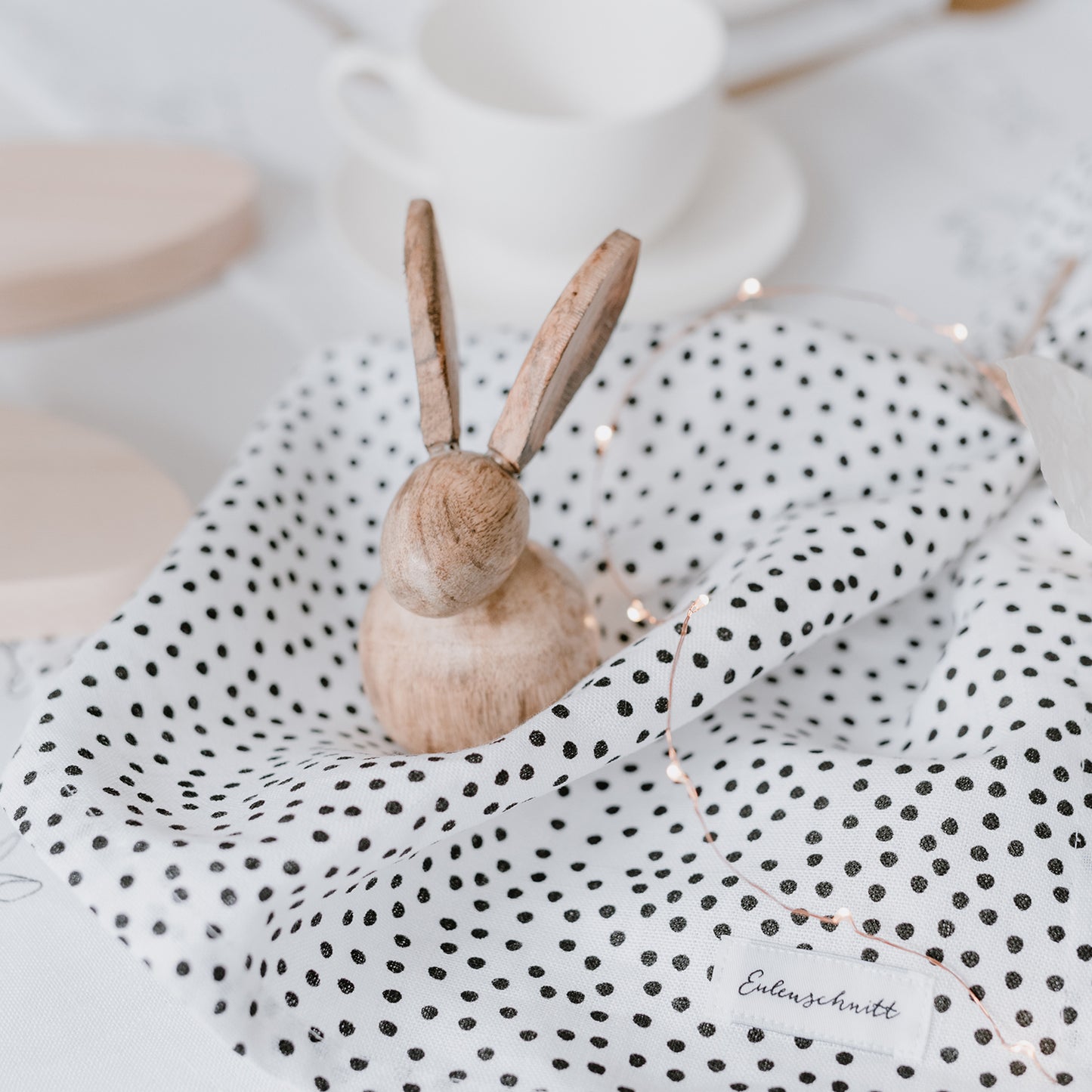 Chemin de table à pois en lin